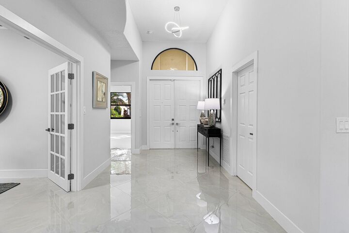 Property Photo:  7868 Monarch Court  FL 33446 