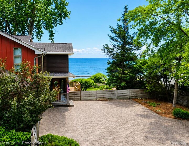 Property Photo:  3668 Shorewood Road  MI 48059 