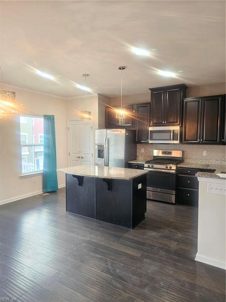 Property Photo: 707 Arbuckle St VA 23323