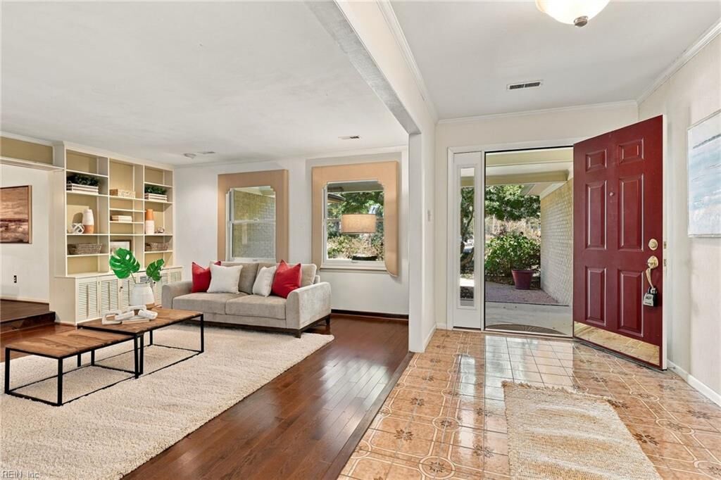Property Photo:  2008 Brickell Ct  VA 23454 
