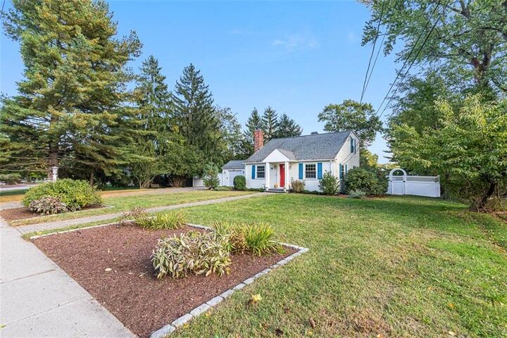 Property Photo:  18 Massasoit Avenue  RI 02806 