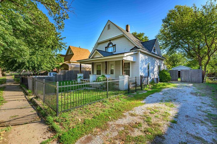 Property Photo:  1420 S Emporia Ave  KS 67211 