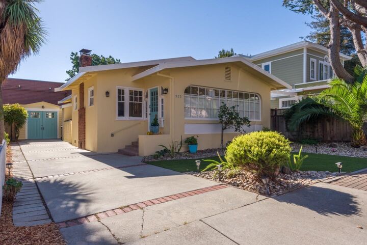 Property Photo:  925 Waltermire Street  CA 94002 