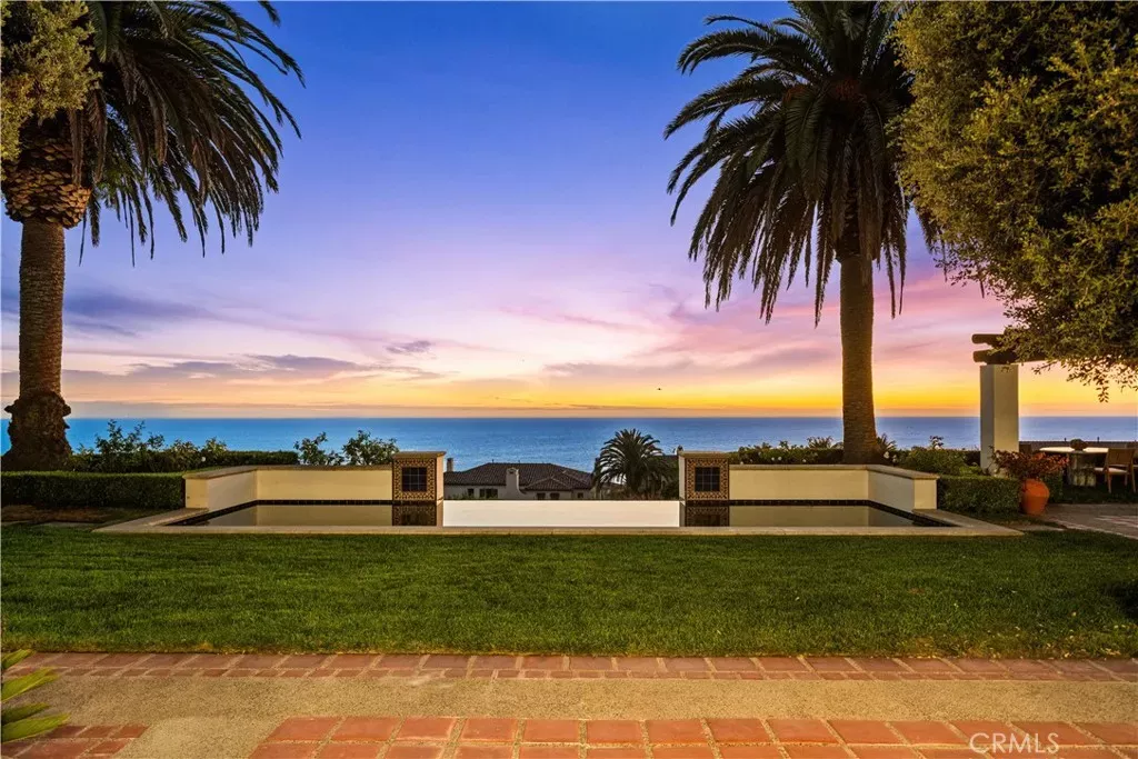 Property Photo:  24 Scenic Bluff  CA 92657 