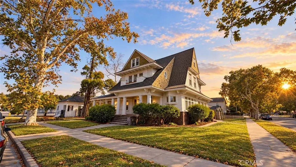 Property Photo:  2306 K  CA 95340 