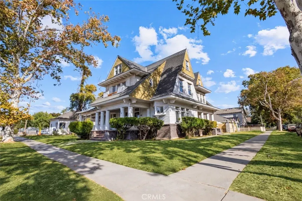Property Photo:  2306 K  CA 95340 
