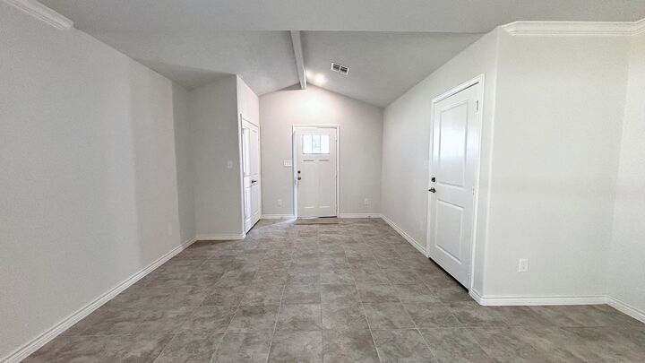 Property Photo:  2045 Regent St  TX 77703 