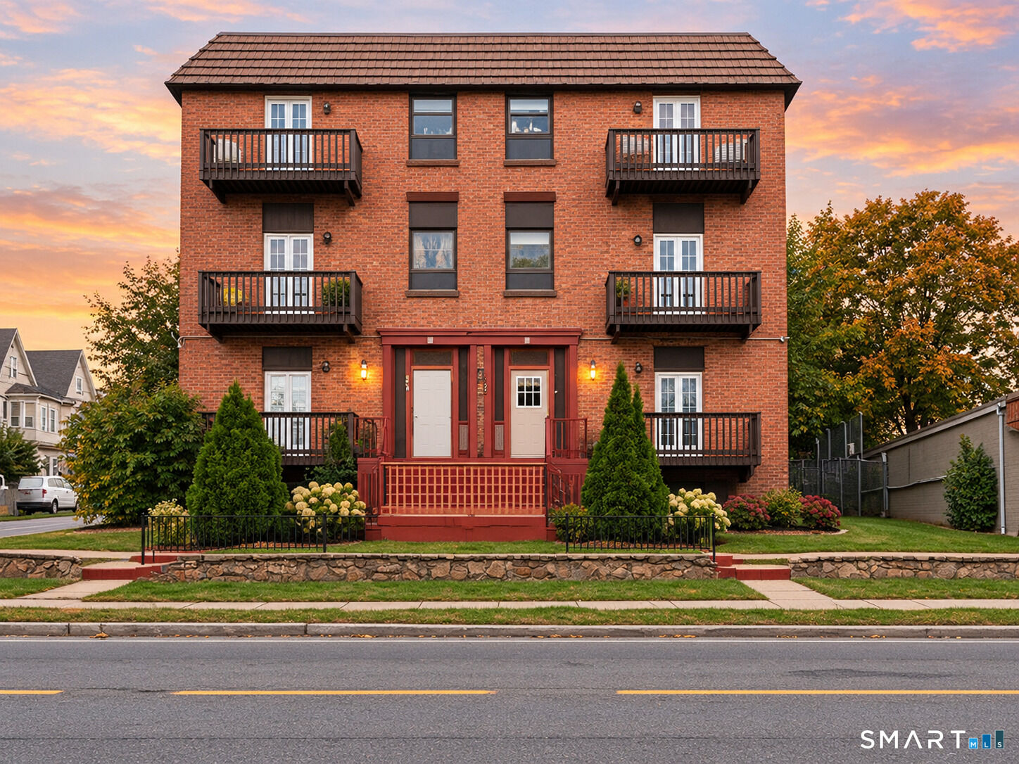 Property Photo:  229 Franklin Avenue  CT 06114 