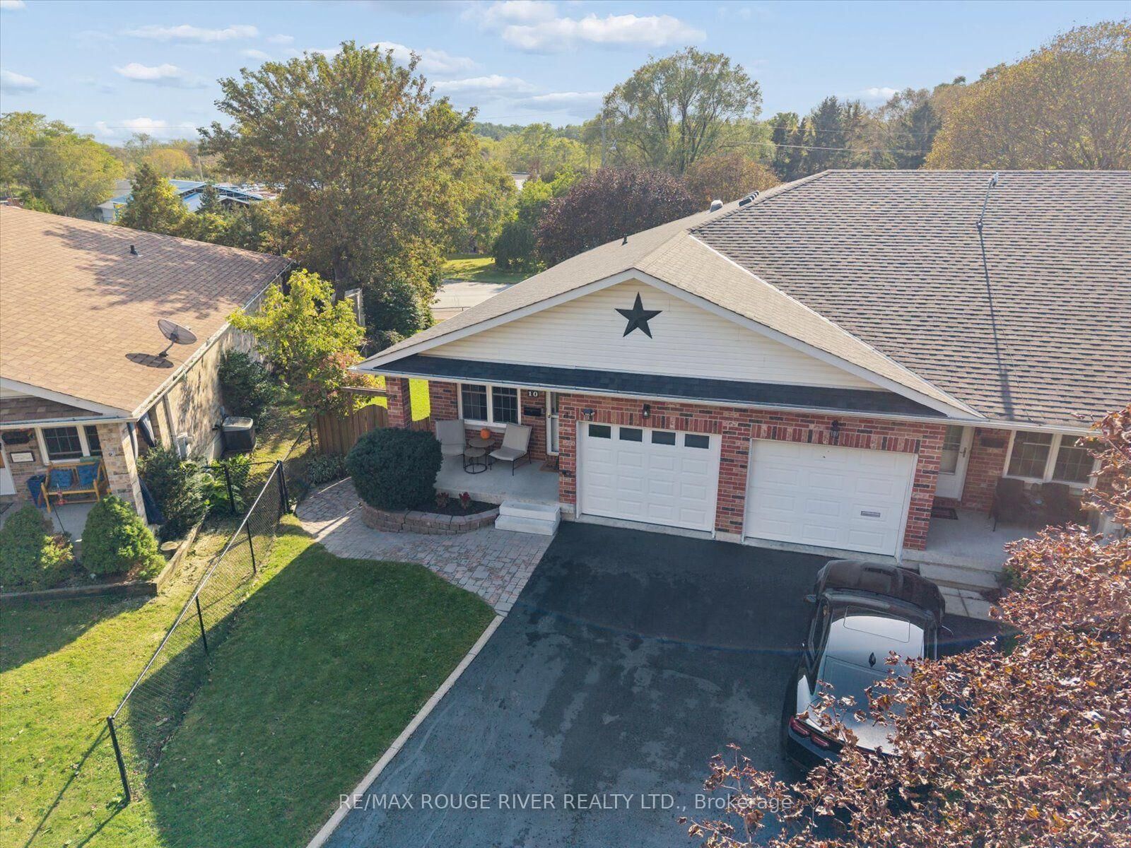Property Photo:  10 Talbot Drive  ON L1A 4L2 