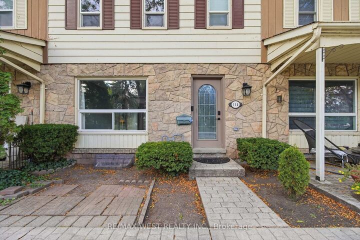 Property Photo:  5475 Lakeshore Road 113  ON L7L 1E1 