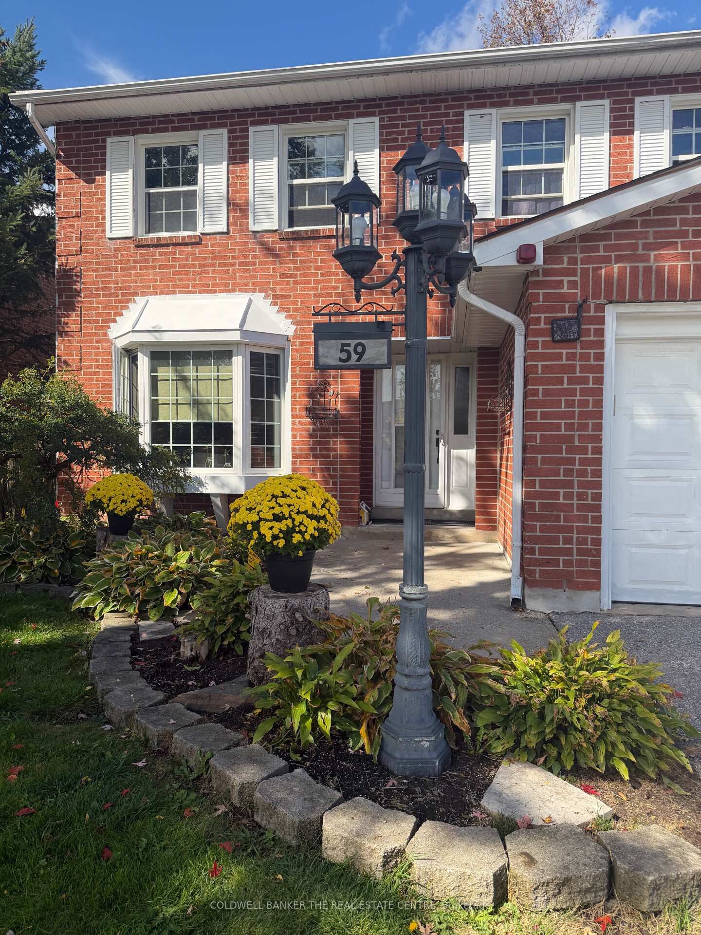 Property Photo:  59 Pepler Place  ON L4N 5E3 