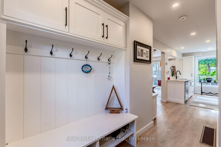 Property Photo:  38 Christie Crescent  ON L4N 4W8 