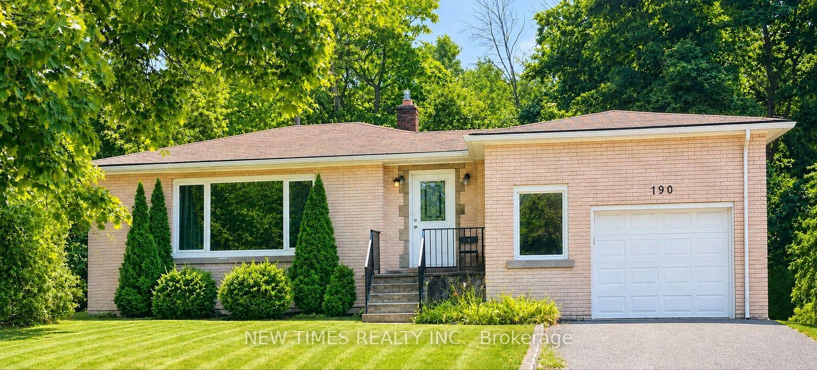 Photo de la propriété:  190 Glendale Avenue  ON L2T 2K5 