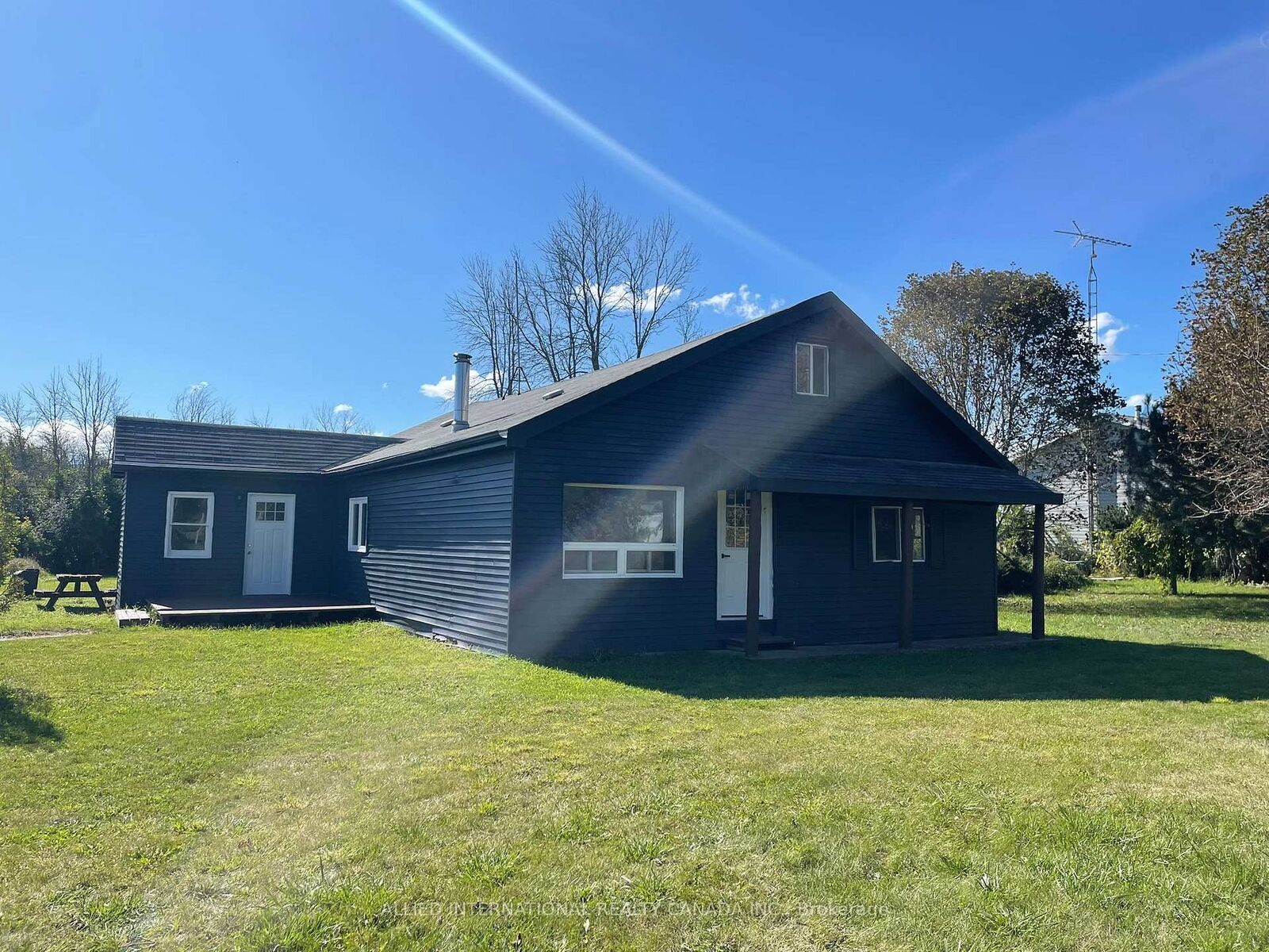 Property Photo:  537 Burr Road  ON K0K 1A0 