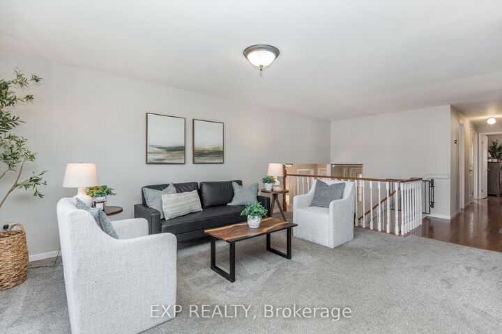 Property Photo:  12 Craig Crescent  ON L4N 5X2 