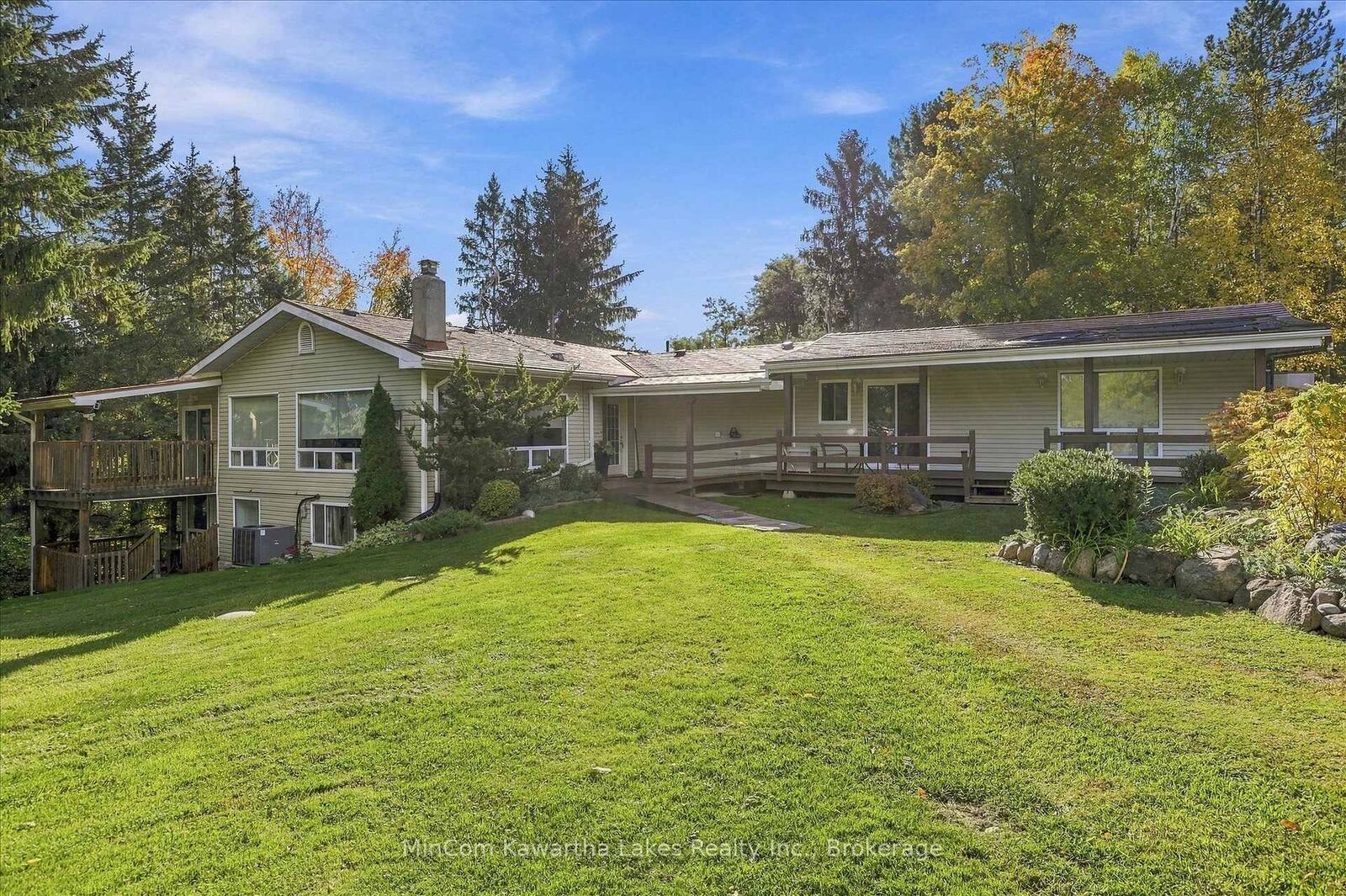 Property Photo:  572 Fallis Line  ON L0A 1G0 