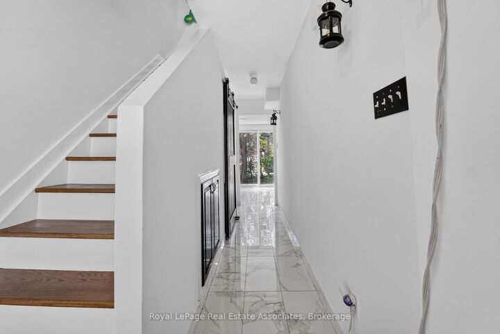 Property Photo:  6 Ellerslie Road  ON L6T 4C2 