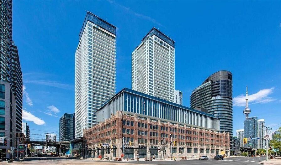 Property Photo:  19 Bathurst Street 2702  ON M5V 0N2 