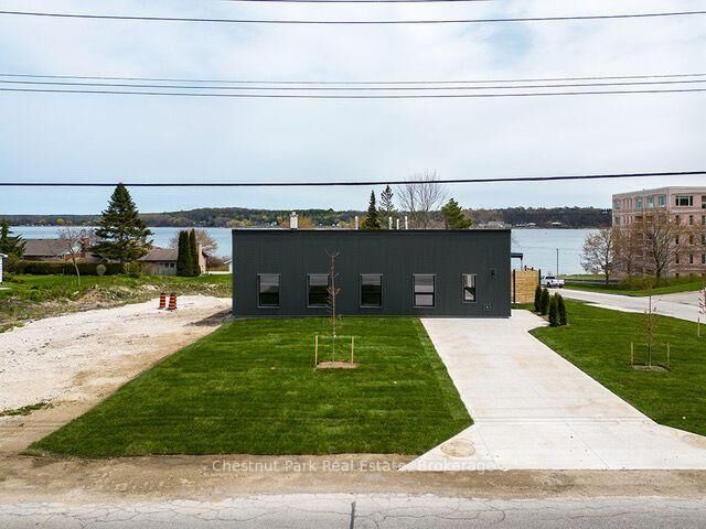 Property Photo: 2605 3rd Avenue W 1 ON N4K 4S9