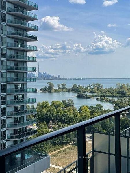 Property Photo:  30 Shore Breeze Drive 1013  ON M8V 1A1 