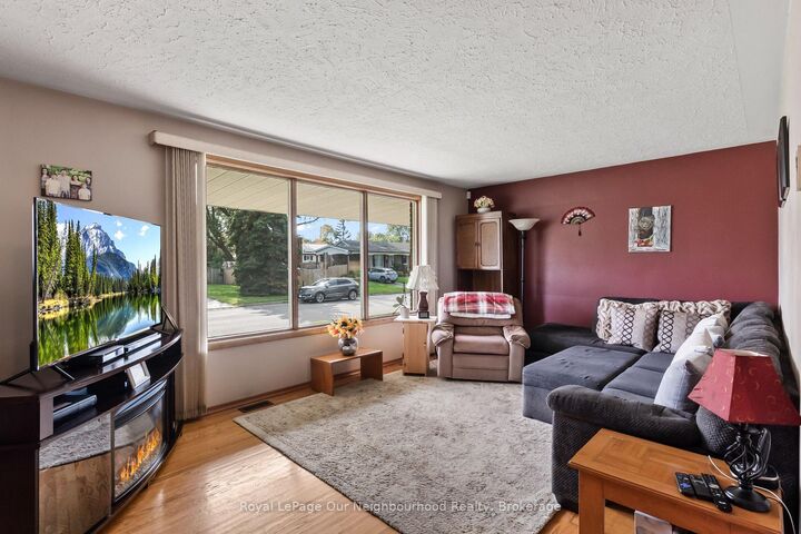Property Photo:  546 Burwash Street  ON K9A 1Y4 