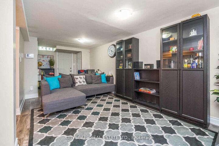 Property Photo: 6103 Silken Lauman Way Bsmt ON L5V 1A1