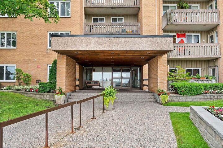 Property Photo:  1599 Lassiter Terrace 503  ON K1J 8R6 
