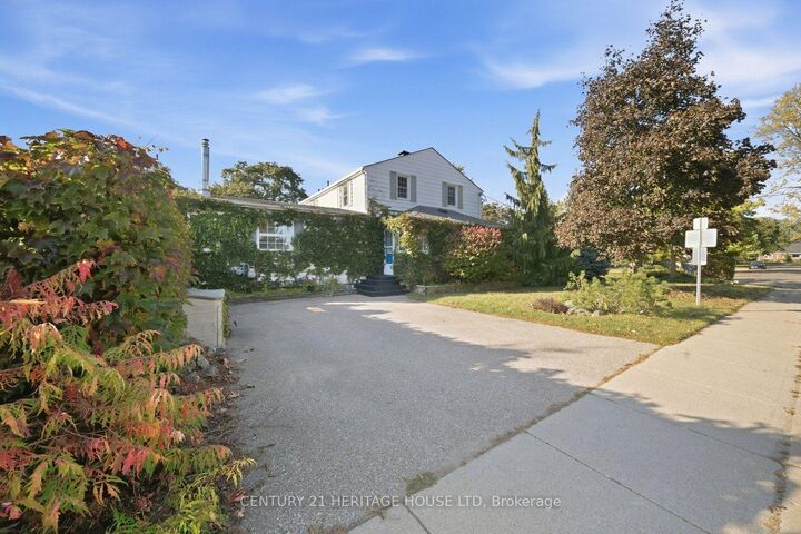 Property Photo:  144 St George Street  ON N3R 1V8 