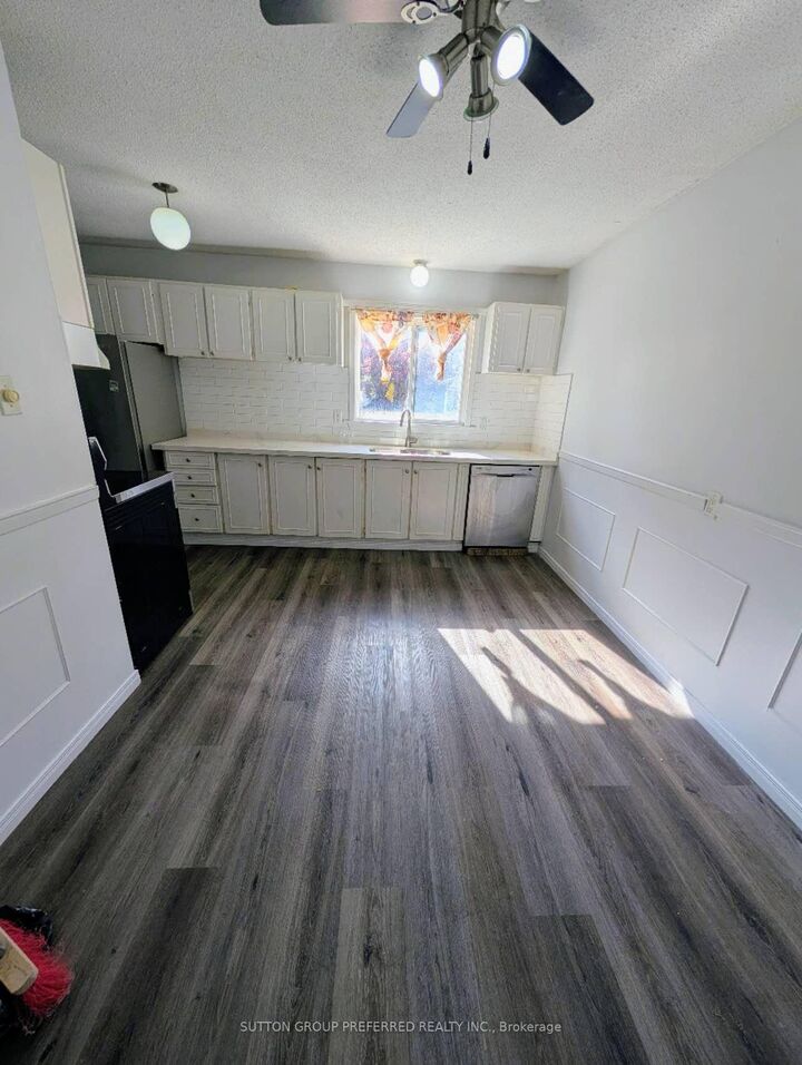 Property Photo:  272 Homestead Court N 101  ON N6G 2E5 