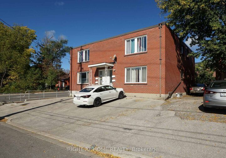 Property Photo:  59 Saunby Street N  ON N6G 1A4 