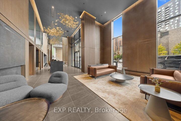 Property Photo:  74 Nicholas Street #2013  ON K1N 0H2 