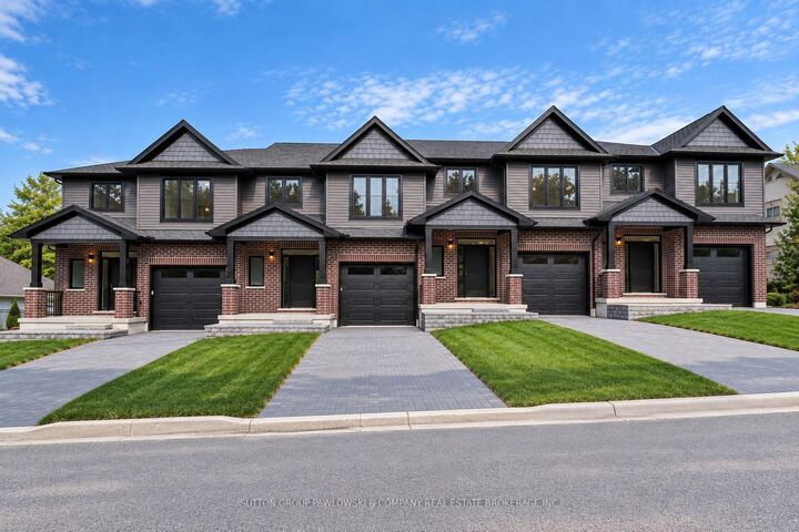 Property Photo:  414 Old Wonderland Road 5  ON N6K 3R2 