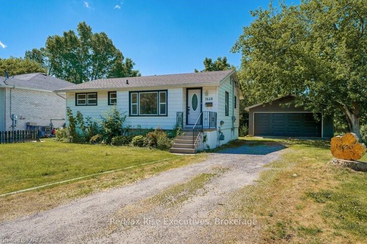 Property Photo:  1640 Mary Street  ON K7M 5J1 
