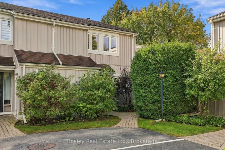 Property Photo:  552 Oxbow Crescent  ON L9Y 5B4 