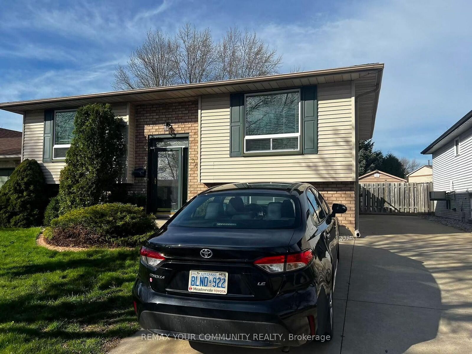 Property Photo:  34 Beaver Crescent  ON N3P 1H8 