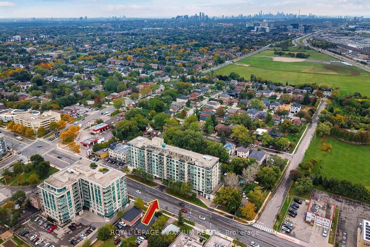 Property Photo:  935 Sheppard Avenue W 505  ON M3H 2T7 