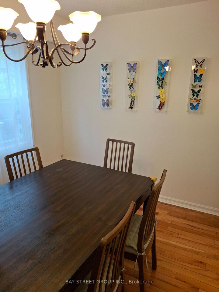 Property Photo:  2120 Rathburn Road E 127  ON L4W 2S8 