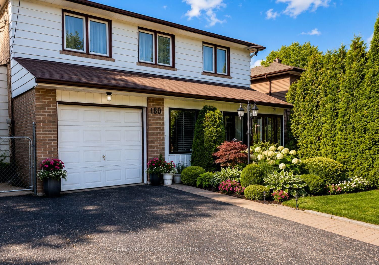 Property Photo:  180 Woodsworth Road  ON M2L 2T1 