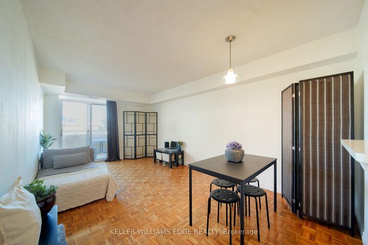 Property Photo:  555 Wilson Hts Boulevard 402  ON M3H 6B5 