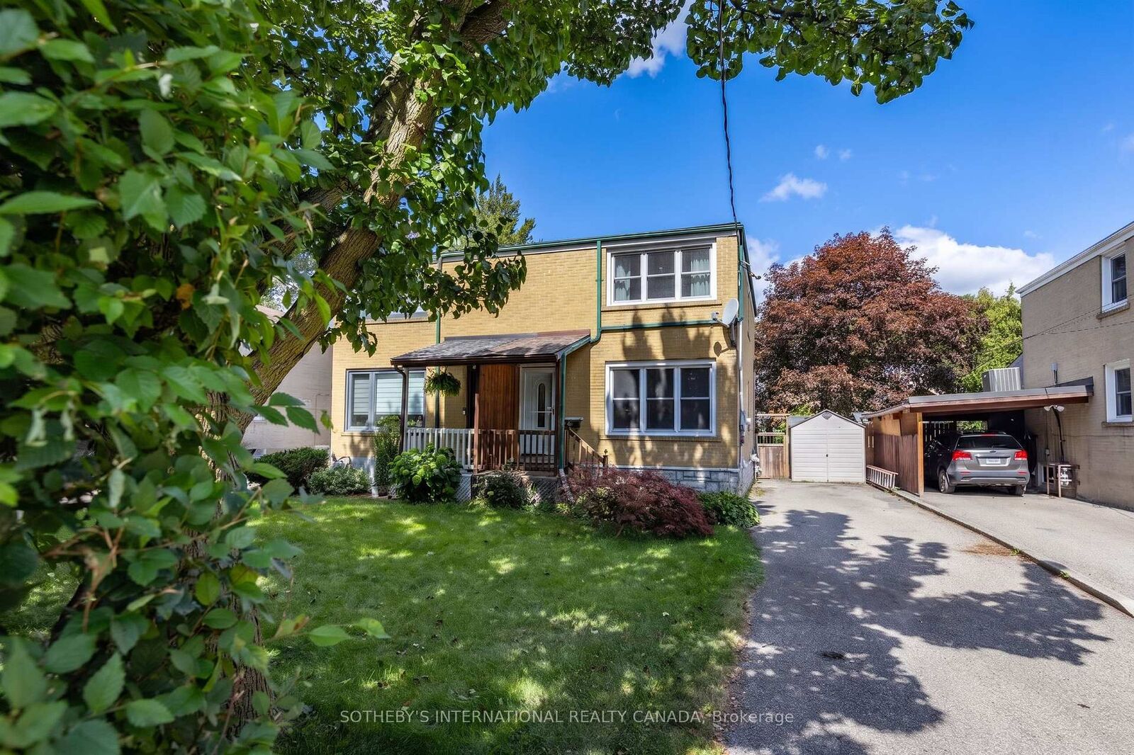 Property Photo: 26 Magwood Court ON M6S 2M5