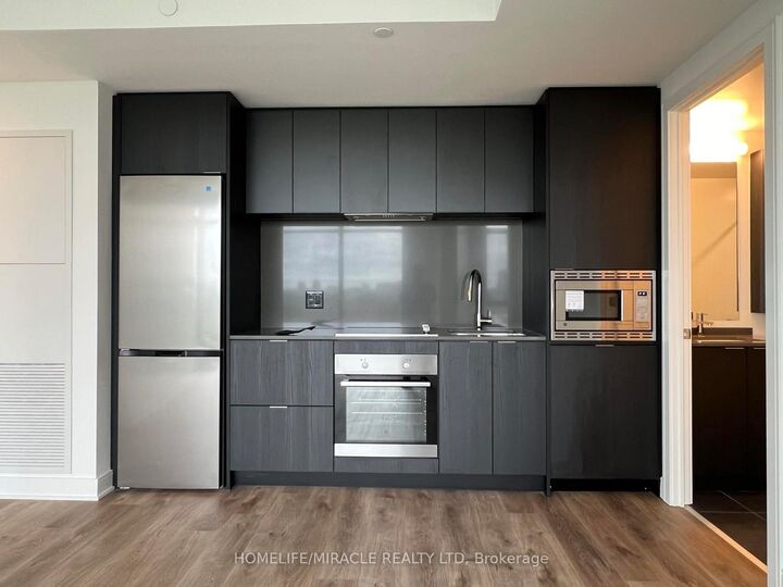 Property Photo:  86 Dundas Street E 1603  ON L5A 1W4 