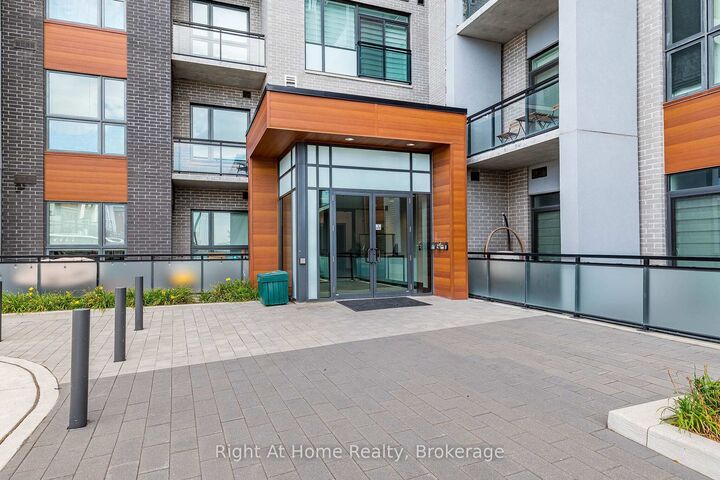 Property Photo: 50 Kaitting Trail 511 ON L6M 5N3