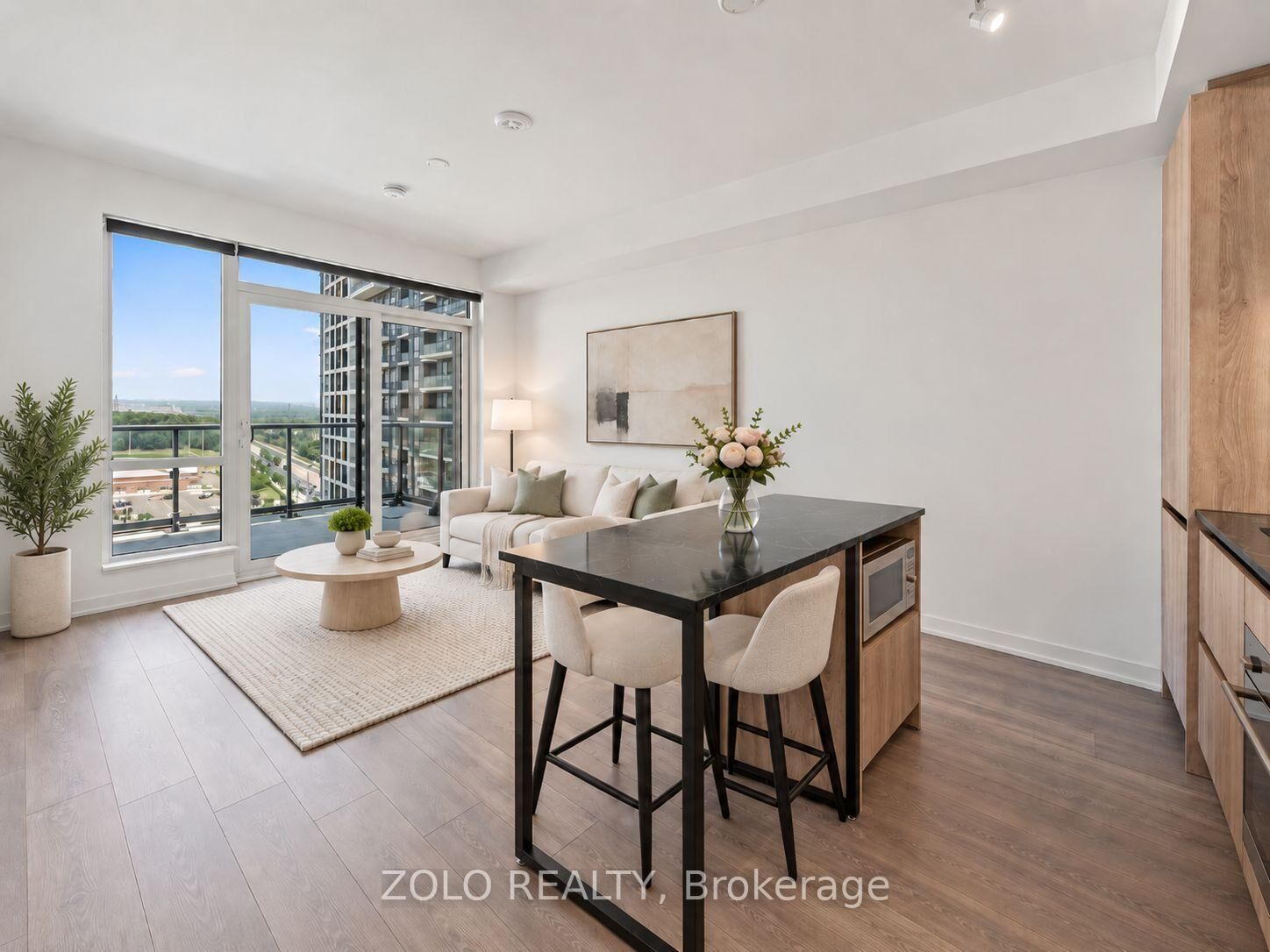 Property Photo:  7950 Bathurst Street 1324  ON L4J 0L4 