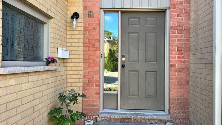 Property Photo:  1199 Hamilton Road 61  ON N5W 5Z9 