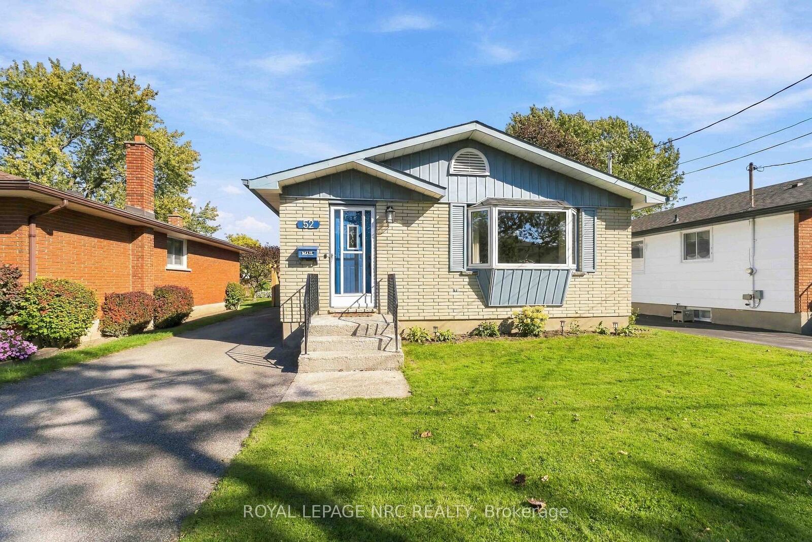 Property Photo:  52 Northhaven Road  ON L3C 1X1 
