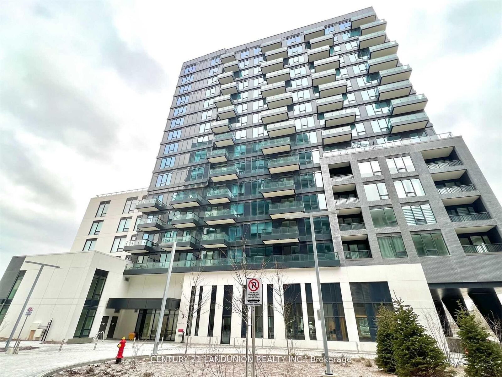 Property Photo: 3 Rosewater Street 501W ON L4C 5T6