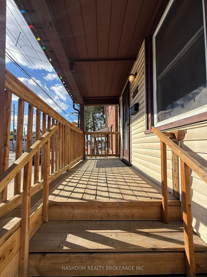 Property Photo:  1087 Cannon Street E  ON L8L 2J3 