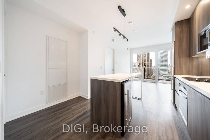 Property Photo:  8 Gloucester Street 3004  ON M4Y 0H8 