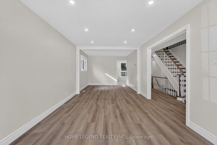 Property Photo: 52 Carlton Road ON L3R 1Z5
