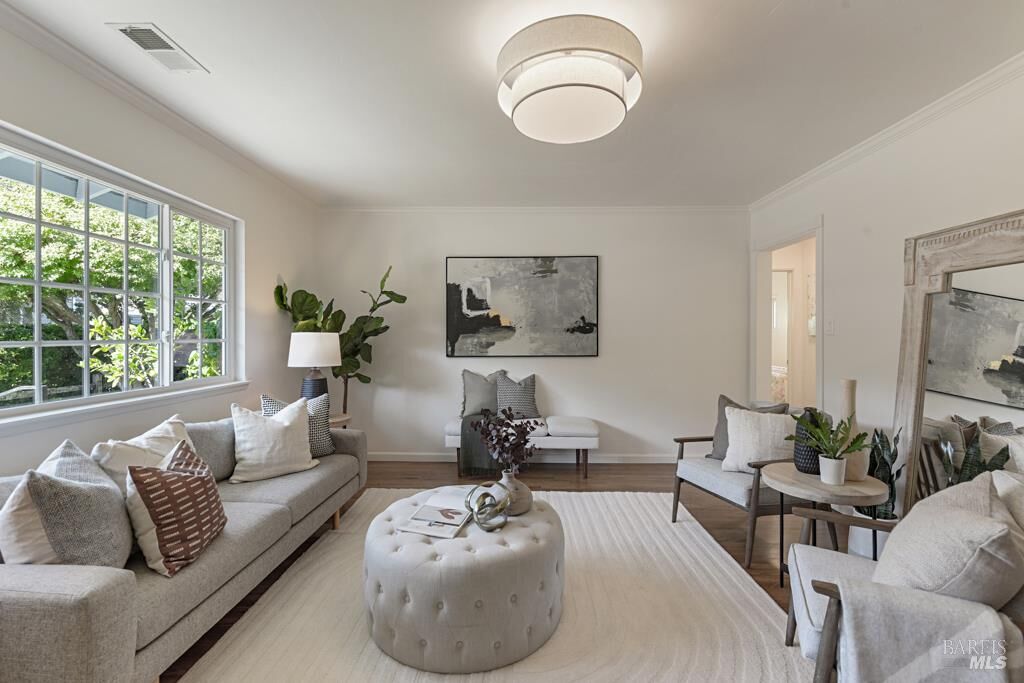 Property Photo: 37 Meadow Avenue CA 94901